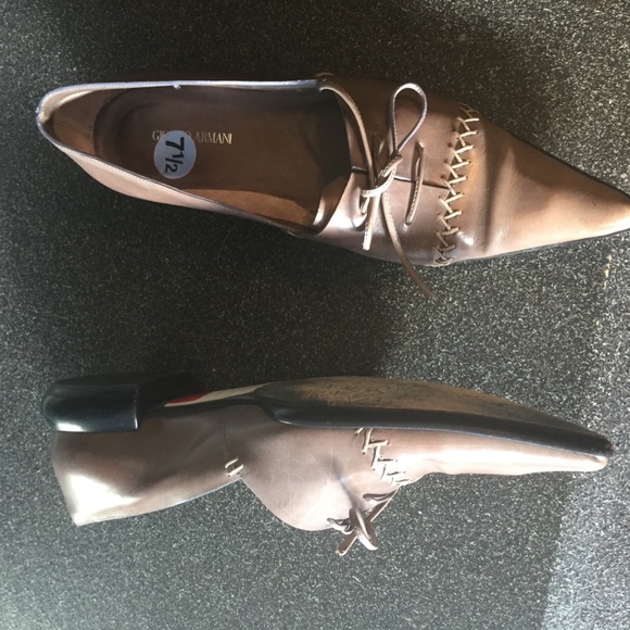 Giorgio Armani NWT taupe leather loafers, with leather ties, 37 EU or 6 US. NEW - Picture 2 of 7